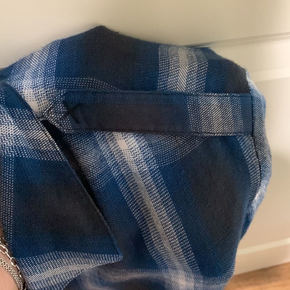 Sanctuary Teal and white Plaid Small Long sleeve blouse with tabs on shoulder - Picture 7 of 9